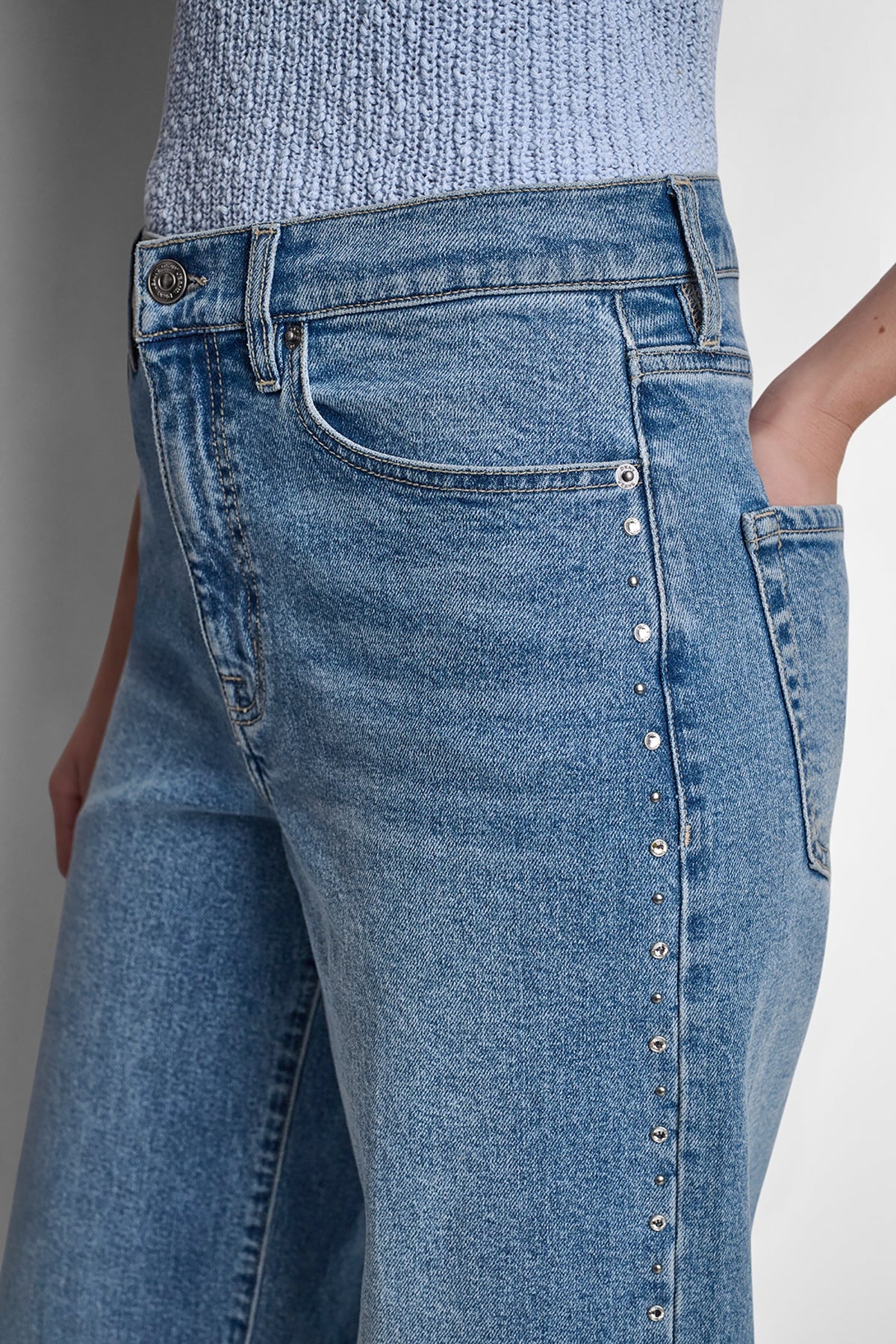 DKNY HIGH-RISE RHINESTONE STUD WIDE LEG