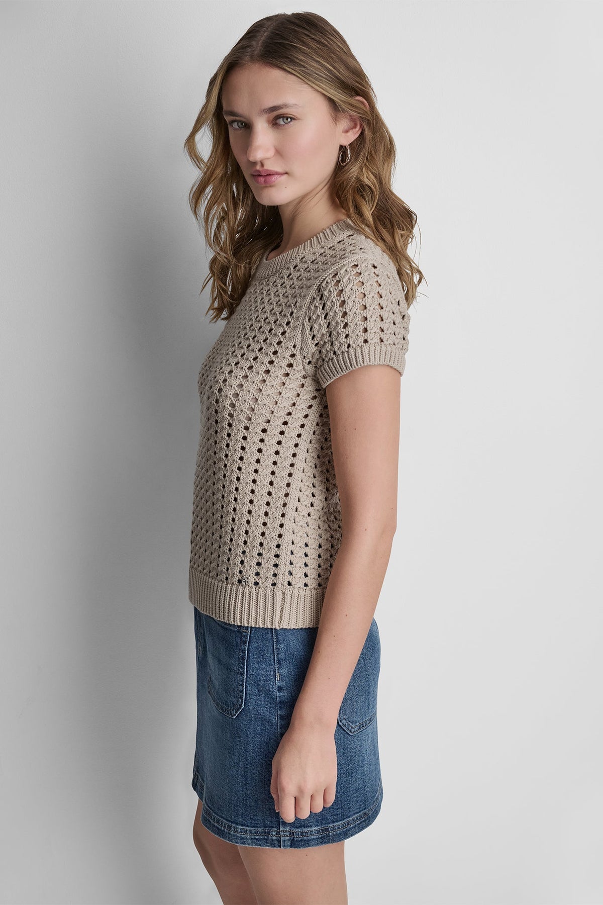 DKNY CHUNKY POINTELLE SHORT SLEEVE SWEATER