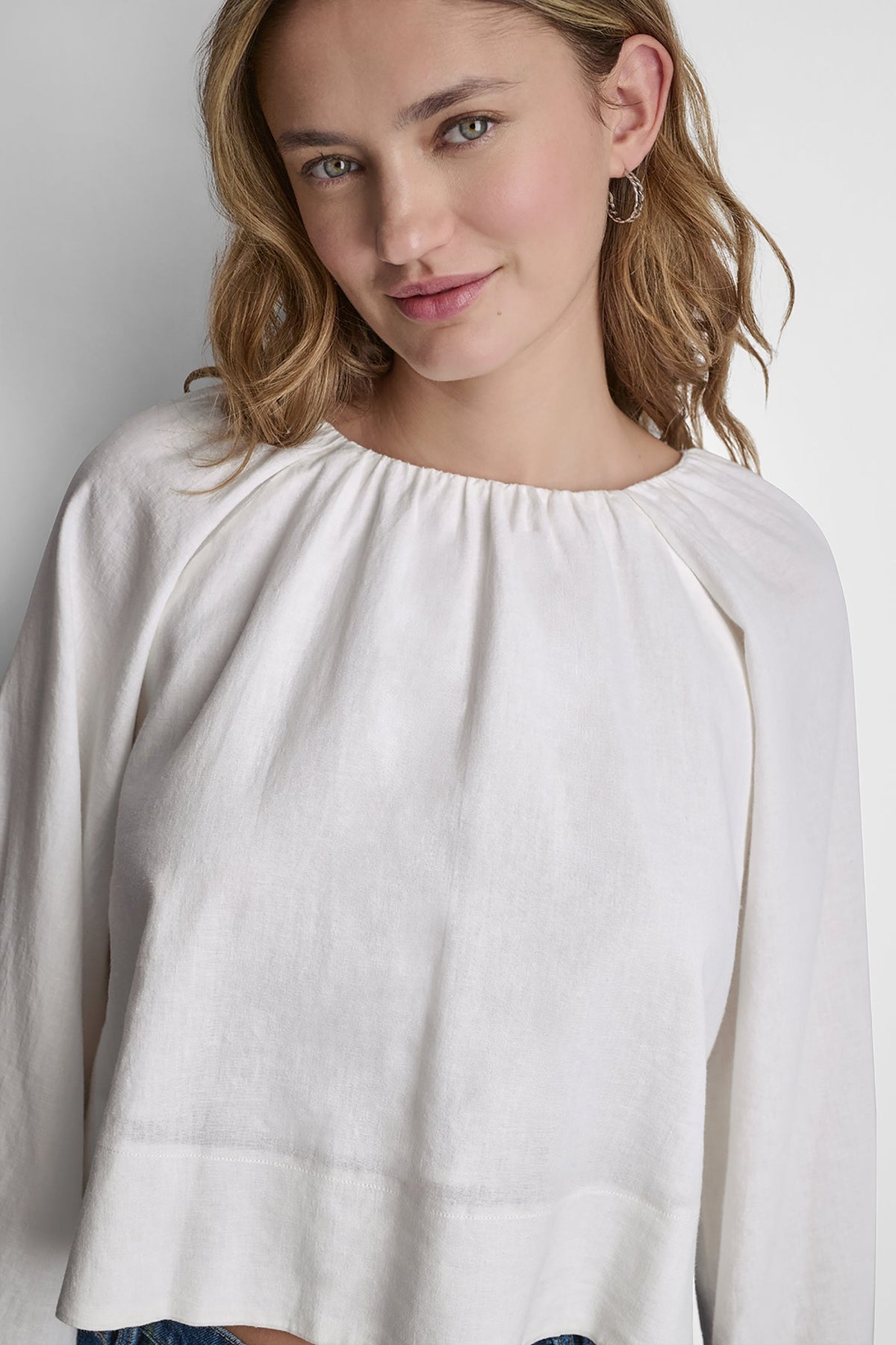 DKNY LINEN-BLEND RAGLAN SLEEVE BLOUSE