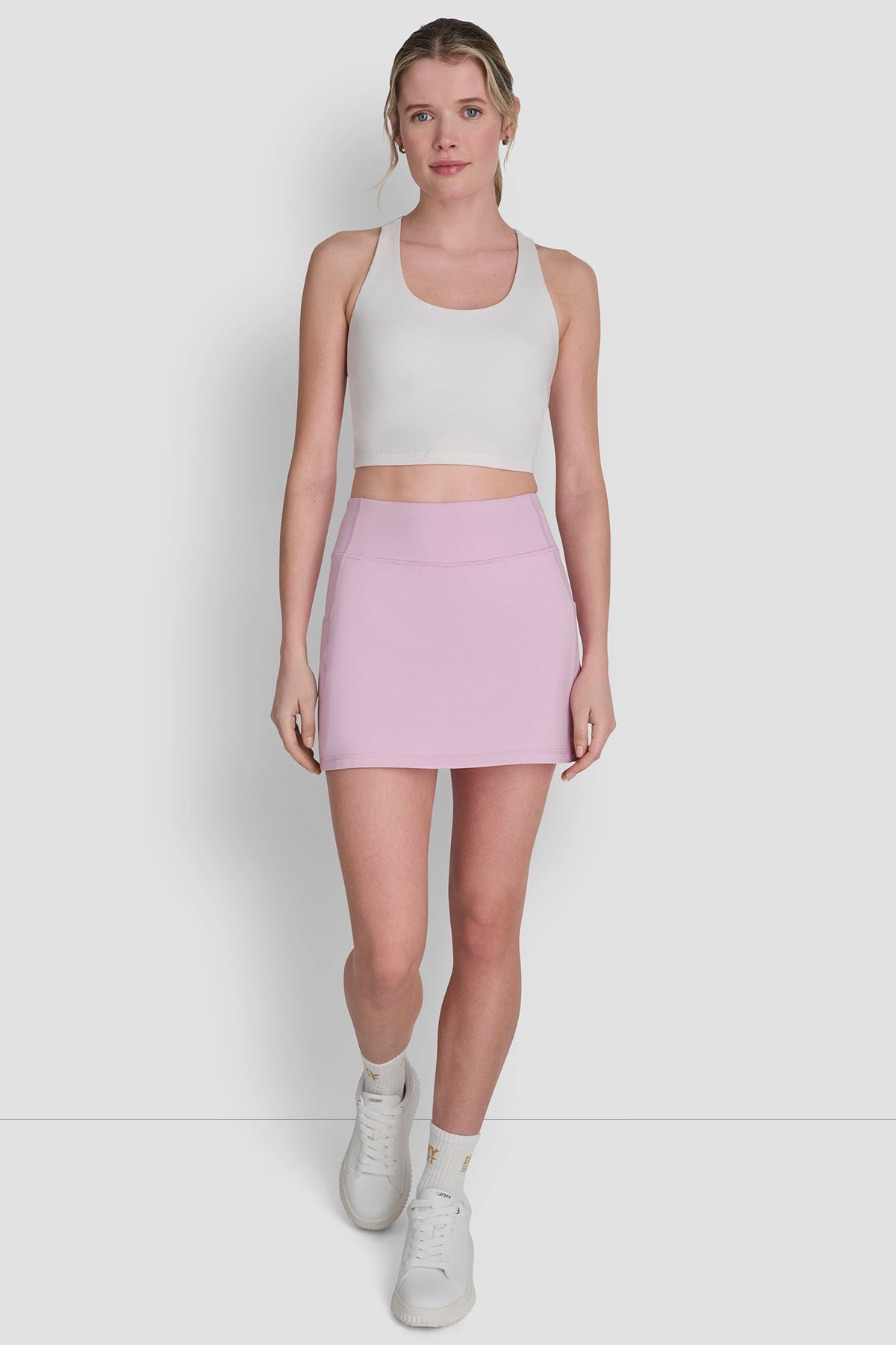DKNY EXTRA HIGH-RISE BALANCE COMPRESSION SKORT