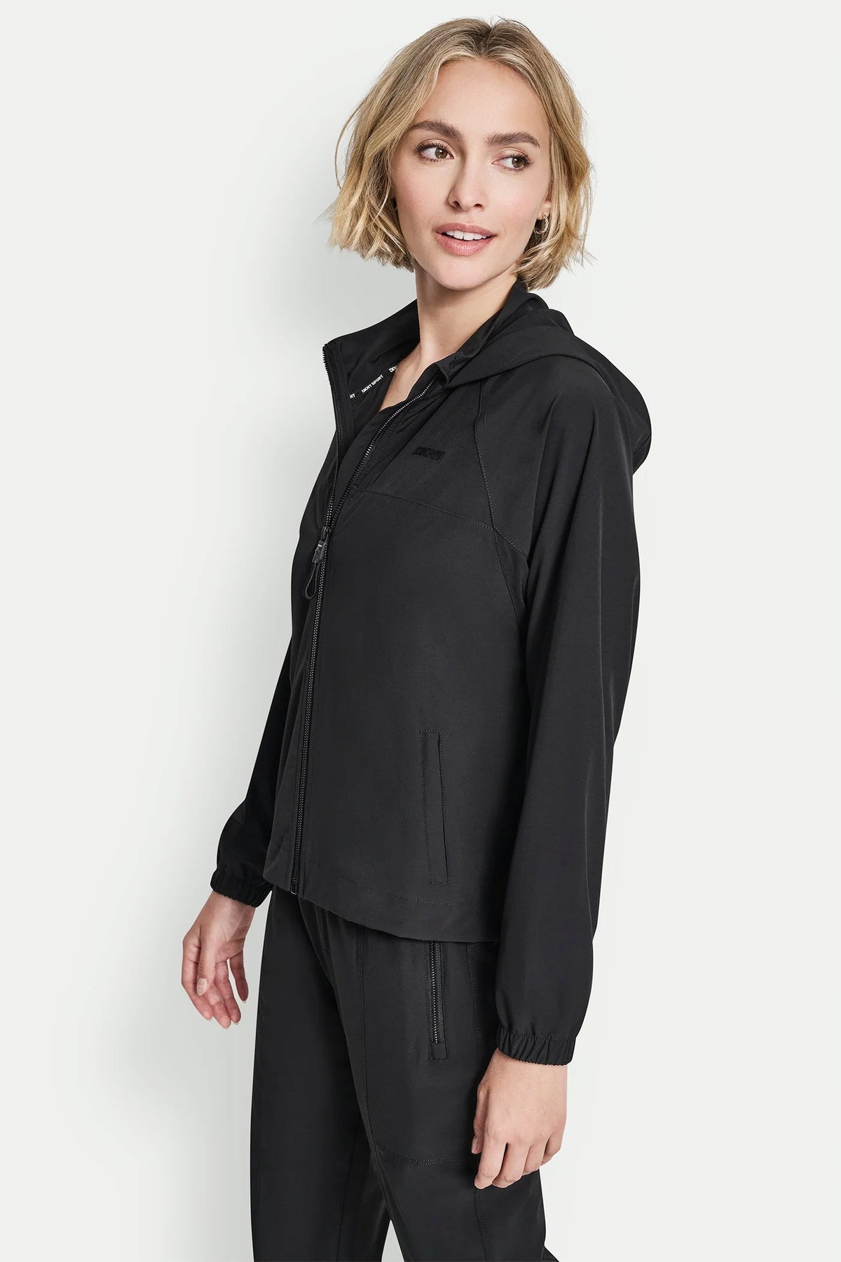 DKNY LOGO HOODED SHORT JACKET