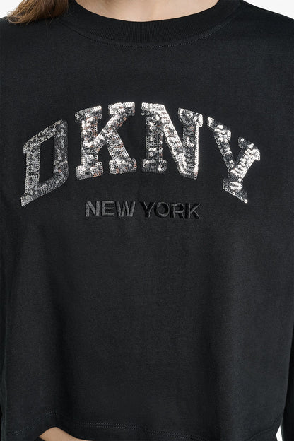 DKNY CROPPED SEQUIN VARSITY LOGO TEE