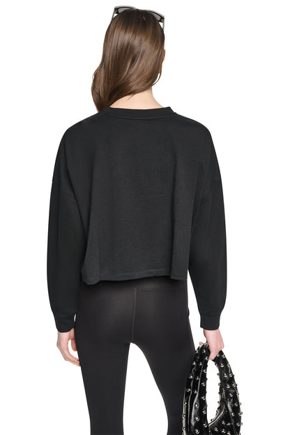 DKNY CROPPED SEQUIN VARSITY LOGO TEE