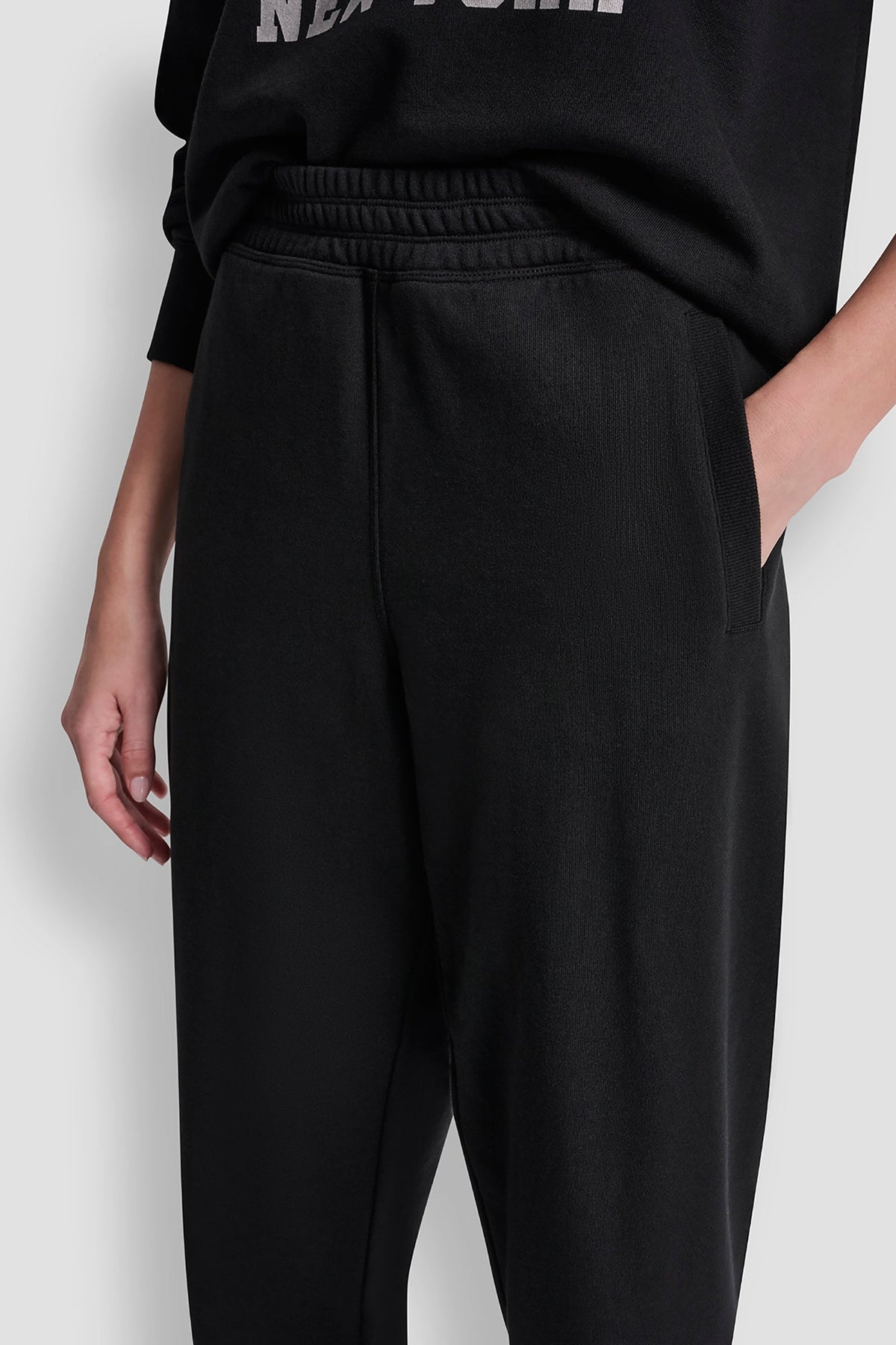 DKNY DKNY 1989 RHINESTUD LOGO JOGGER