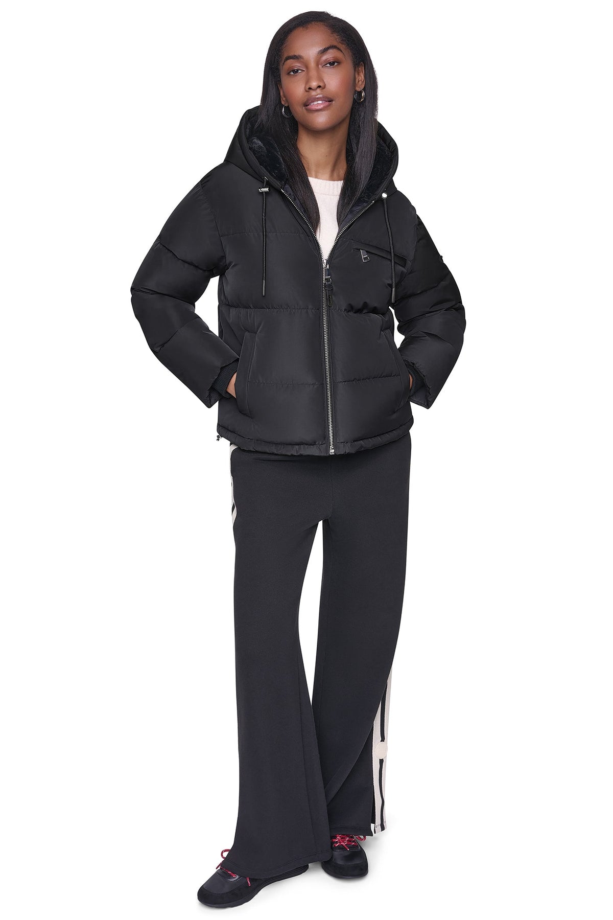 DKNY CONTRAST LINED SHORT HOODED PUFFER
