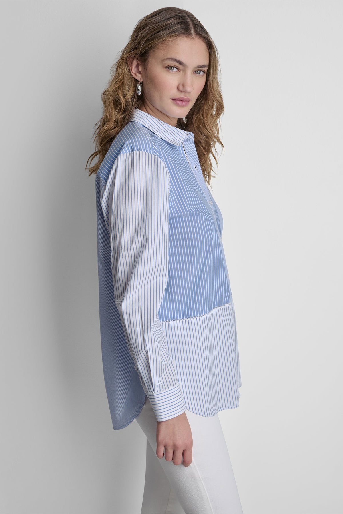 DKNY POPLIN CLASSIC FIT SHIRT WITH MIXED STRIPES